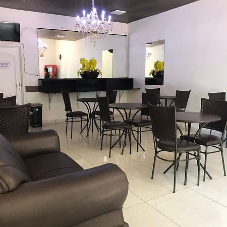 Hotel Vila Real Dourados Extérieur photo