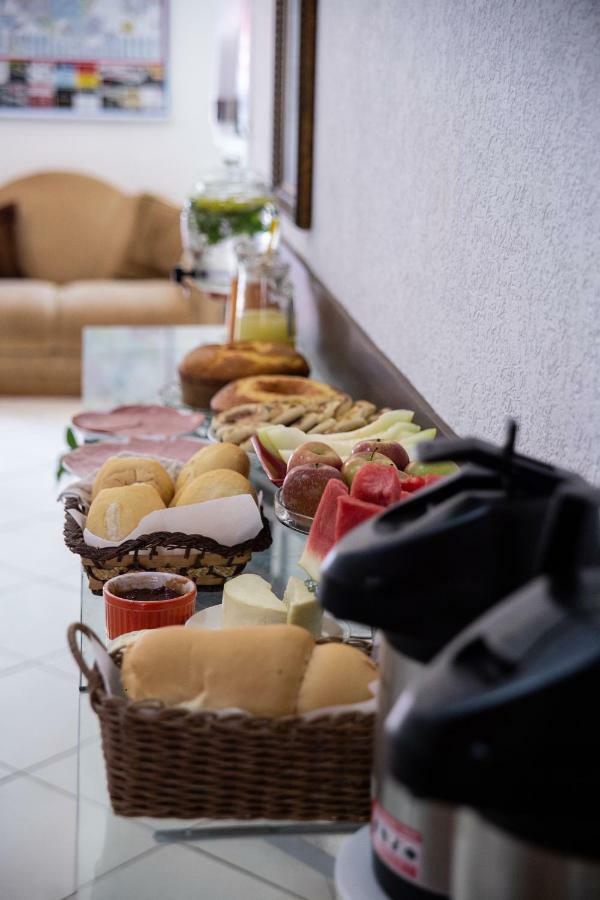 Hotel Vila Real Dourados Extérieur photo